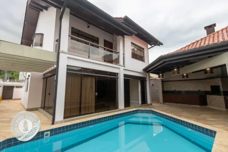 Casa com 4 Quartos à venda, 300m² no Velha, Blumenau