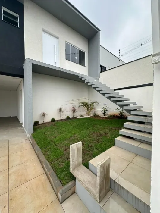 Foto do imóvel - Sobrado à venda com 4 quartos, 1 suíte, 2 banheiros, 90 m² e churrasqueira no condomínio em
