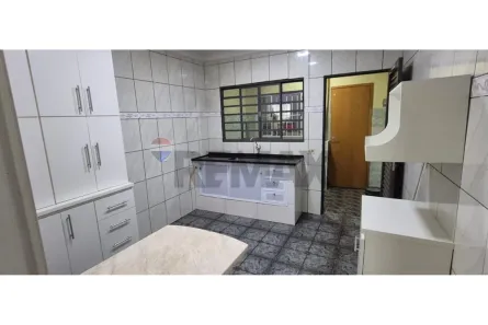 Casa com 2 Quartos para alugar, 80m² no Centro, Sumaré