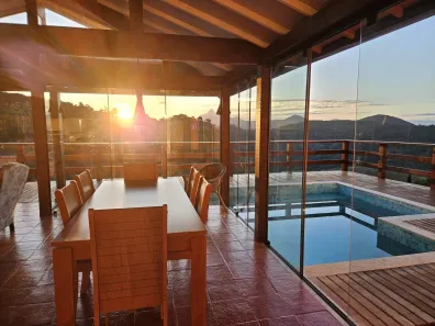 Casa com 4 Quartos à venda, 10m² no Cuiabá, Petrópolis