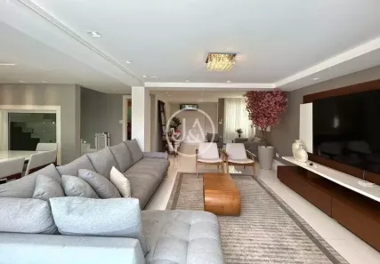 Casa com 4 Quartos à venda, 358m² no Retiro, Petrópolis