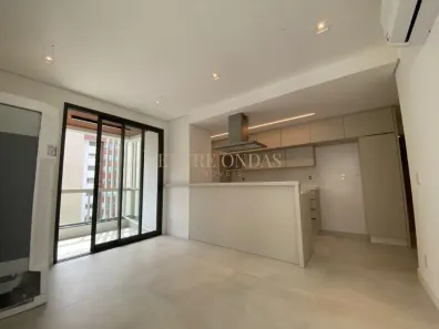 Apartamento com 2 Quartos para alugar, 70m² no Centro, Florianópolis