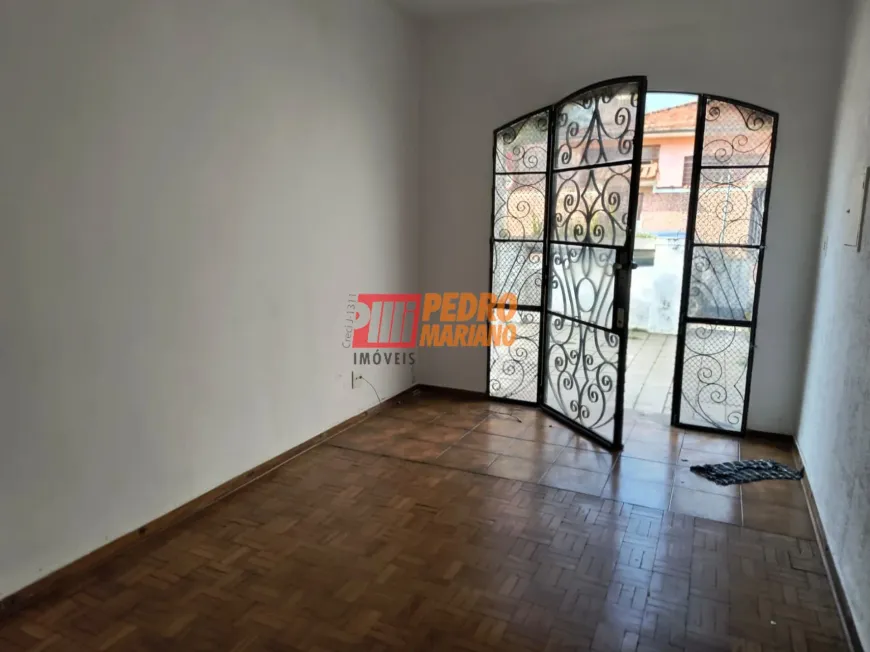 Foto do imóvel - Casa para alugar com 12 m², 2 quartos, 1 banheiro, 3 vagas