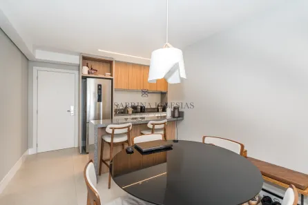 Apartamento com 2 Quartos à venda, 76m² no Centro, Curitiba