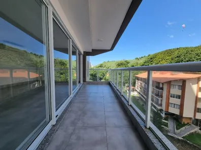 Apartamento com 3 Quartos à venda, 146m² no Jardim Las Palmas, Guarujá