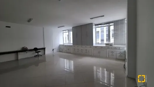 Conjunto Comercial / Sala à venda, 72m² no Centro, Florianópolis