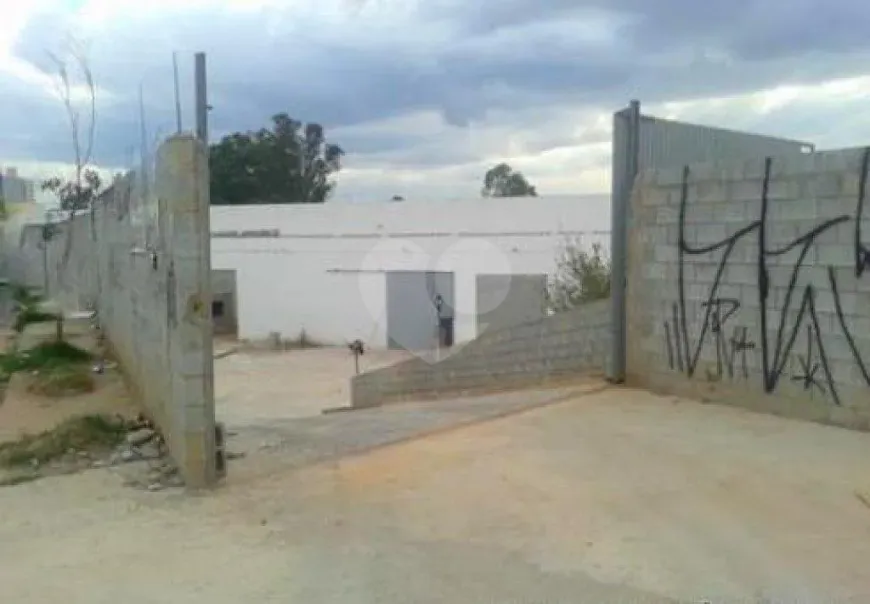 Foto do imóvel - Galpão/Depósito/Armazém para alugar com 2 banheiros, 10 vagas na garagem e 750 m² em