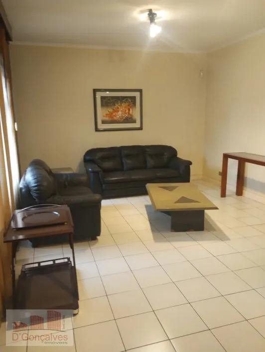 Foto do imóvel - Sobrado à venda com 4 quartos, 1 suíte, 3 banheiros e 3 vagas na garagem em