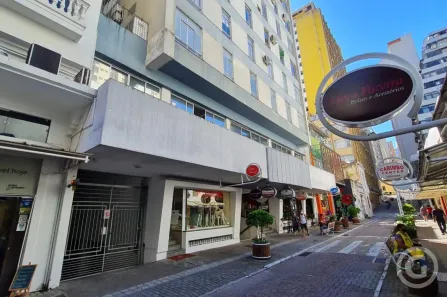 Apartamento com 3 Quartos para alugar, 100m² no Centro, Florianópolis