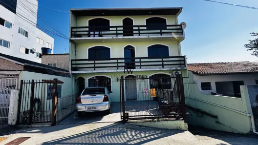 Prédio/Edifício Inteiro com 10 Quartos à venda, 340m² no Bela Vista, São José