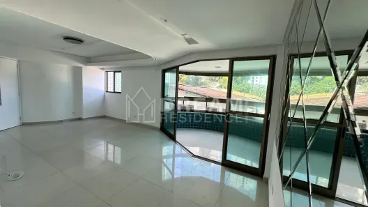 Apartamento com 4 Quartos à venda no Casa Forte, Recife