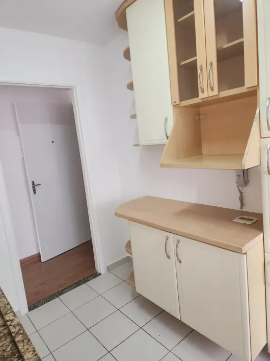 Foto do imóvel - Apartamento à venda com 2 quartos, 1 banheiro, 1 vaga na garagem e elevador no condomínio.