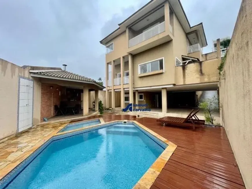 Foto do imóvel - Sobrado com 5 Quartos para alugar, 939m²