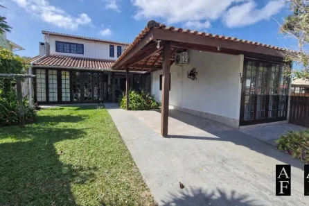 Casa com 4 Quartos à venda, 120m² no Centro, Garopaba