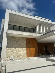Sobrado com 3 Quartos à venda, 272m² no Centro, Camboriú