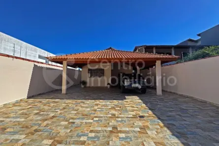 Casa com 4 Quartos à venda, 239m² no Centro, Peruíbe