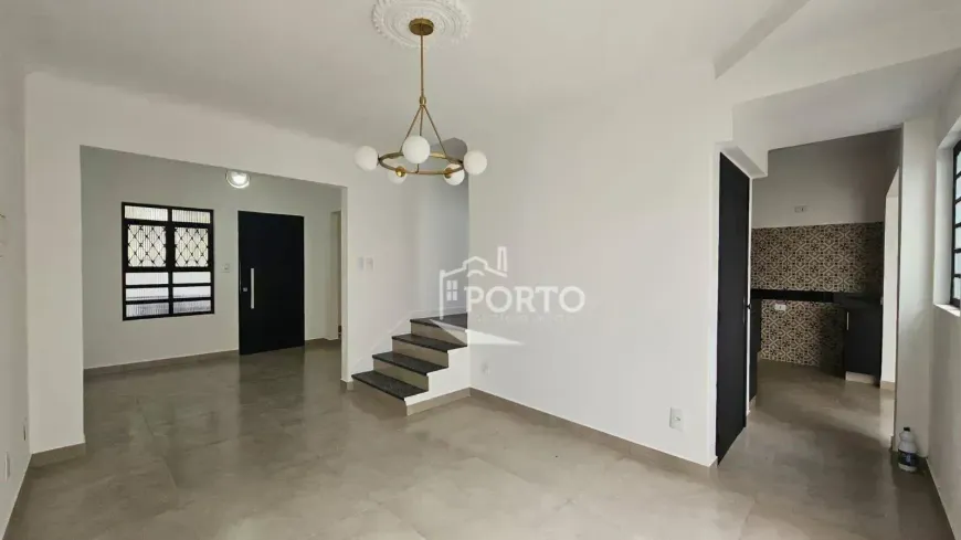 Foto do imóvel - Casa para alugar com 3 quartos, 1 suíte, 164 m², 2 banheiros e 2 vagas na garagem em