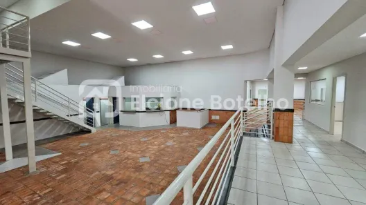 Prédio Inteiro com 1 Quarto para alugar, 954m² no Centro, Uberlândia