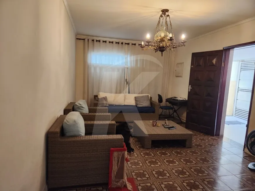 Foto do imóvel - Sobrado à venda com 3 quartos, 1 suíte, 5 banheiros, 137 m² e 2 vagas na garagem em