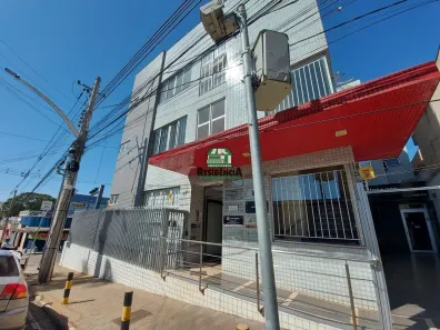 Conjunto Comercial / Sala para alugar, 40m² no Centro, Anápolis