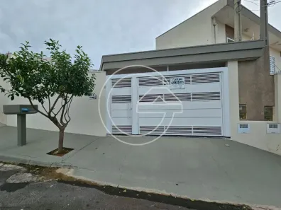 Casa com 3 Quartos para alugar, 110m² no Centro, Marília