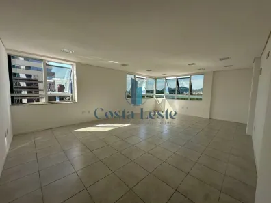 Conjunto Comercial / Sala à venda, 46m² no Agronômica, Florianópolis