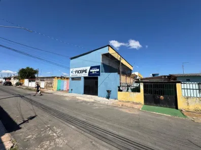 Casa Comercial com 12 Quartos para alugar, 520m² no Centro, Cidade Ocidental