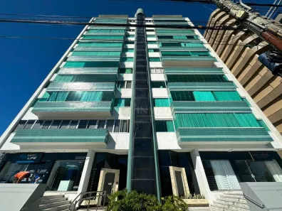 Apartamento com 2 Quartos para alugar, 116m² no Centro, Florianópolis