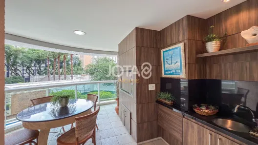 Apartamento com 3 Quartos à venda, 235m² no Água Verde, Curitiba