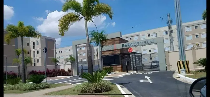 Foto do imóvel - Apartamento à venda com 2 quartos, 1 banheiro e piscina no condomínio em