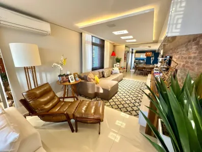 Apartamento com 3 Quartos à venda, 209m² no Centro, Florianópolis