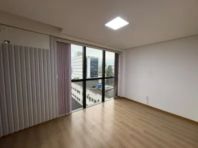 Conjunto Comercial / Sala com 2 Quartos para alugar, 40m² no Centro, Canoas