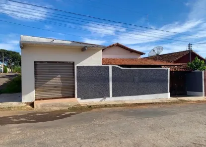 Casa com 3 Quartos para alugar, 360m² no Centro, Caetanópolis