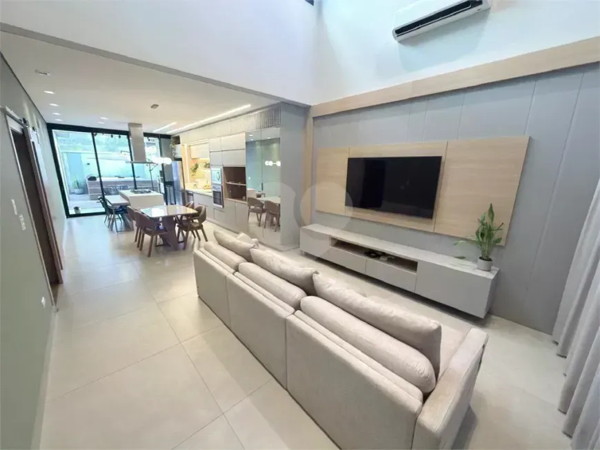 Foto do imóvel - Casa de condomínio para alugar com 3 quartos, 1 suíte, 158 m², 2 banheiros e 2 vagas na garagem.