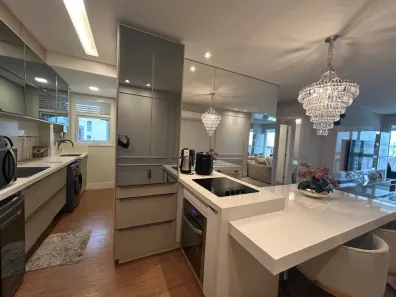Apartamento com 2 Quartos à venda, 75m² no Centro, Florianópolis