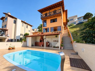 Casa de Condomínio com 3 Quartos à venda, 270m² no Albuquerque, Teresópolis