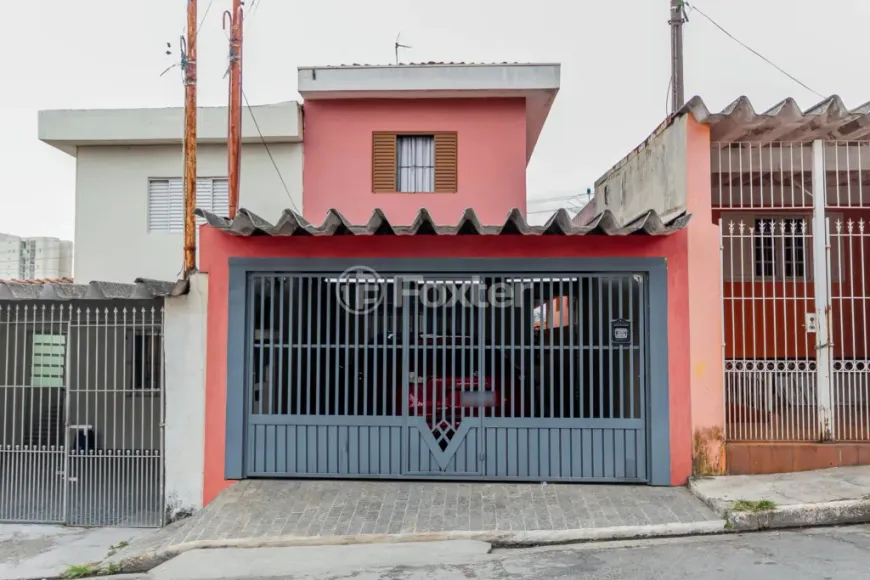 Foto do imóvel - Casa à venda com 2 quartos, 2 banheiros e 2 vagas na garagem de 120 m² em