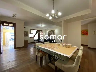 Casa com 5 Quartos para alugar, 480m² no Centro, Divinópolis