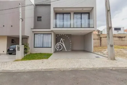 Sobrado com 3 Quartos à venda, 136m² no Xaxim, Curitiba