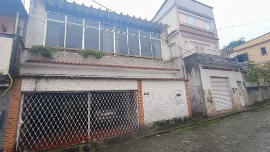 Prédio/Edifício Inteiro com 6 Quartos à venda, 300m² no Castelanea, Petrópolis
