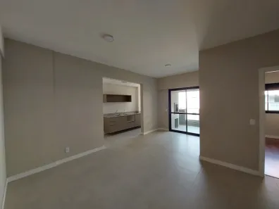Apartamento com 2 Quartos para alugar, 73m² no Centro, Florianópolis