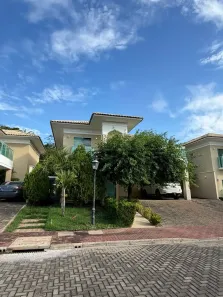 Casa de Condomínio com 5 Quartos à venda, 300m² no Gurupi, Teresina