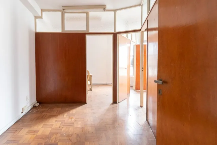 Foto do imóvel - Ponto comercial/Loja/Box para alugar com 60 m², 1 banheiro e próximo ao Metrô Anhangabaú em