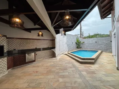 Casa com 4 Quartos à venda, 320m² no Água Verde, Blumenau