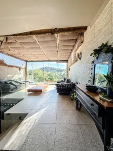 Casa com 3 Quartos para alugar, 210m² no Lagoa, Macaé