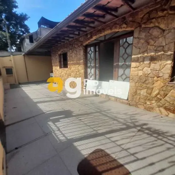 Foto do imóvel - Casa à venda com 2 quartos, 2 suítes, 4 banheiros, 216 m², 4 vagas na garagem e piscina no.