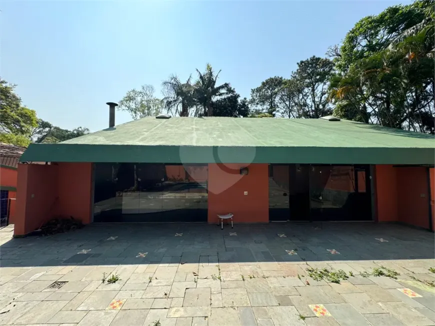 Foto do imóvel - Casa à venda com 4 quartos, 4 suítes, 747 m², 6 banheiros e 6 vagas em