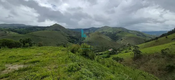 à venda, 1m² no , Itamonte
