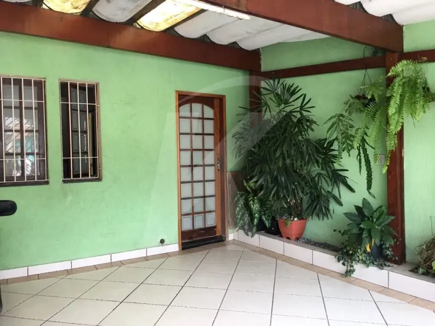 Foto do imóvel - Sobrado à venda com 4 quartos, 3 suítes, 127 m², 3 banheiros e 2 vagas na garagem em