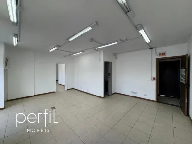 Conjunto Comercial / Sala à venda, 74m² no Centro, Joinville